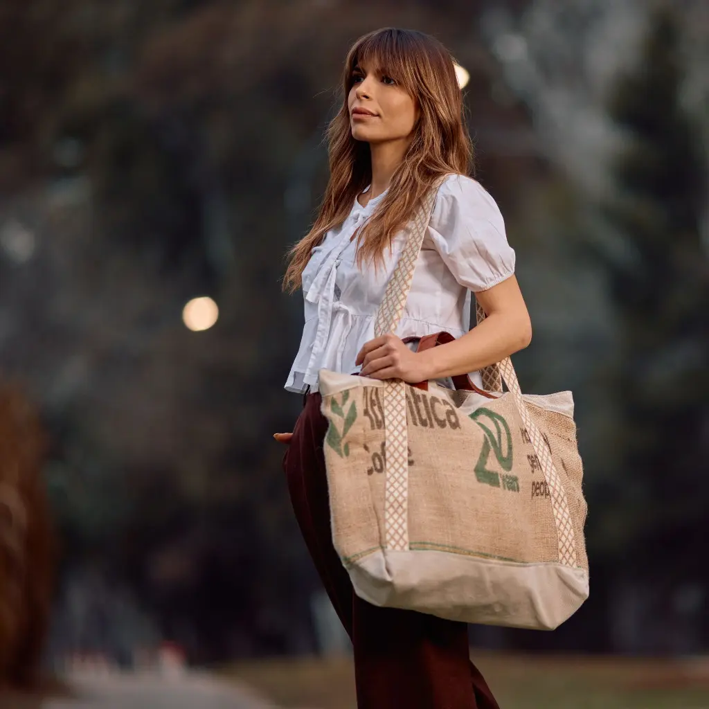 Tote Bag Yara Con Cierre